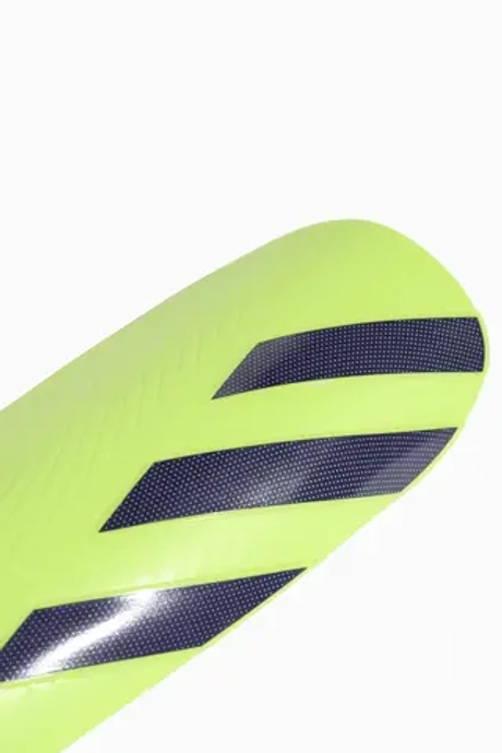 Футбольные щитки adidas Tiro Club - зеленый