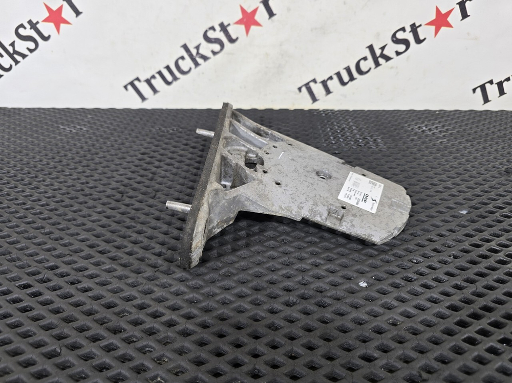 Кронштейн камеры заднего вида 2023г