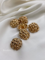 Пуговицы квадратные в золотистом металле с плетением сетка