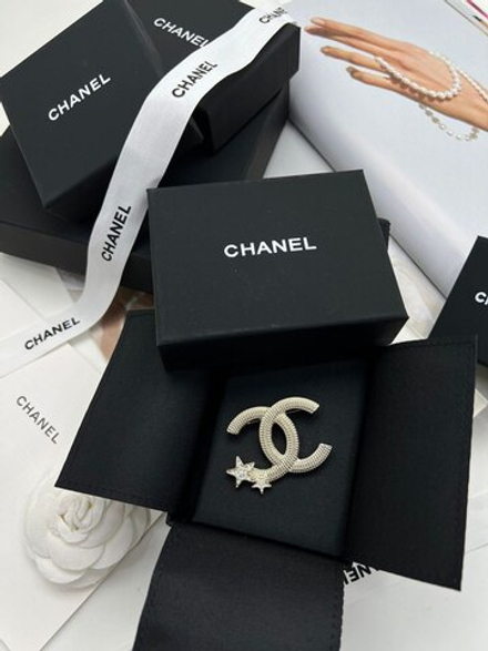 Брошь CHANEL