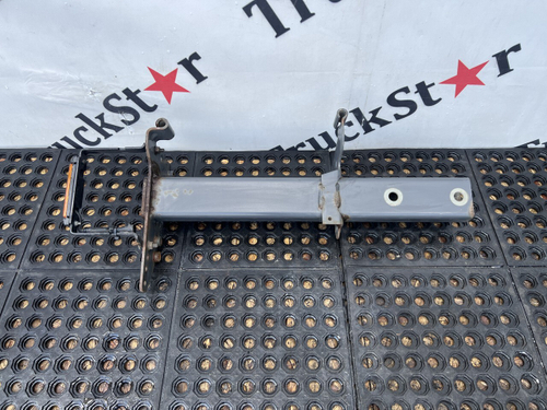 Кронштейн крыла переднего правый 2018г.