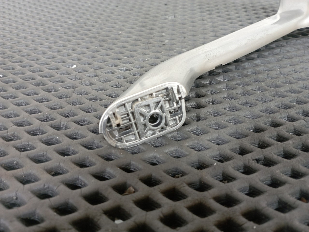 Ручка двери внутренняя левая 2023г