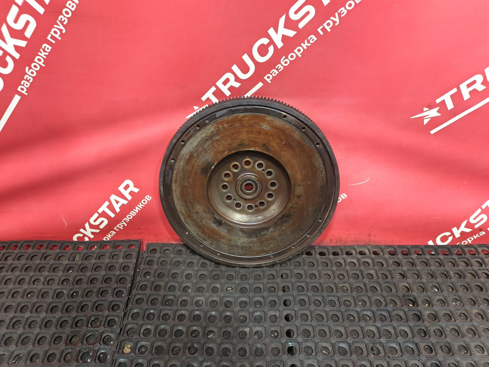 Маховик двигателя