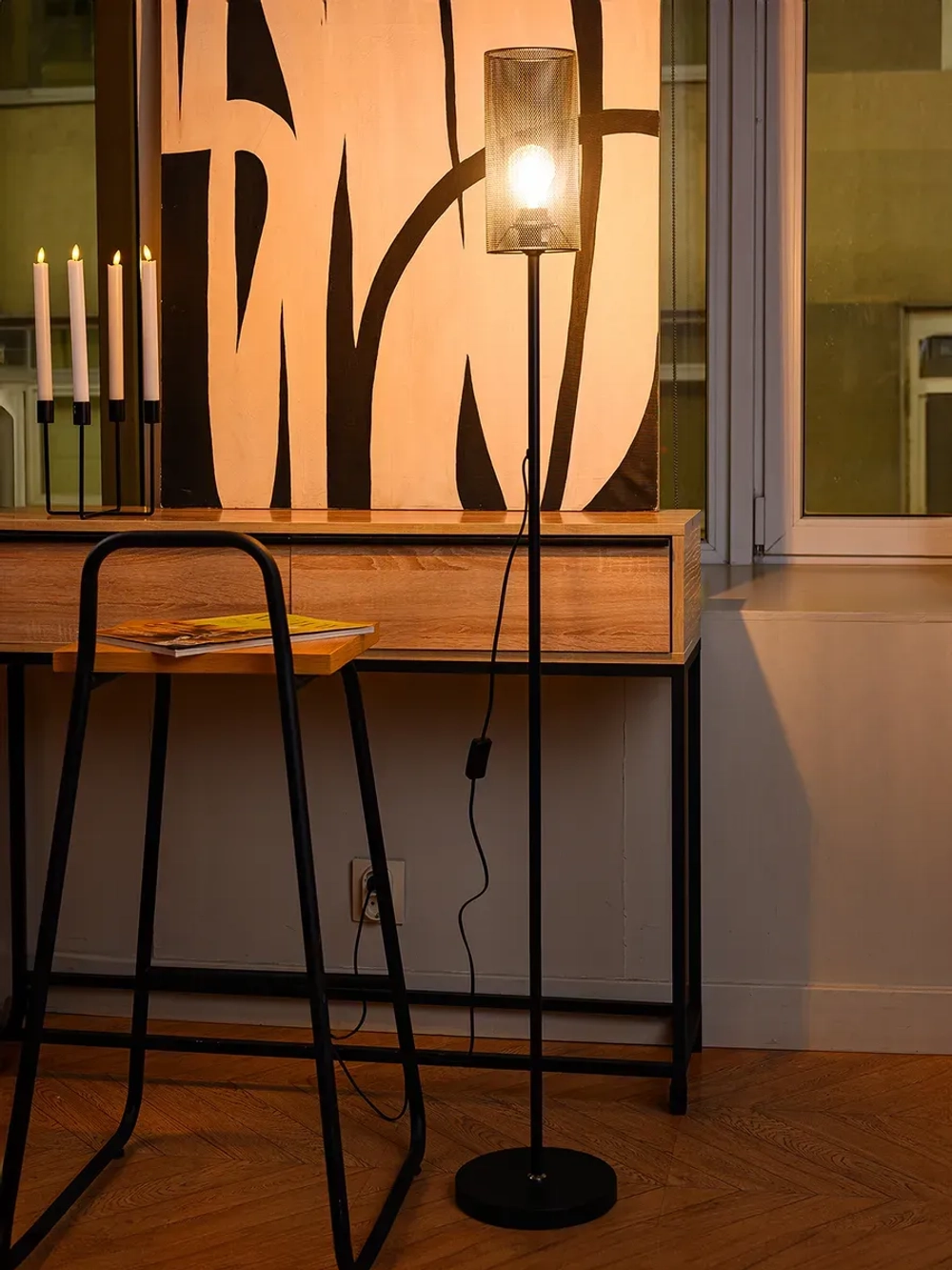 Светильник напольный высокий