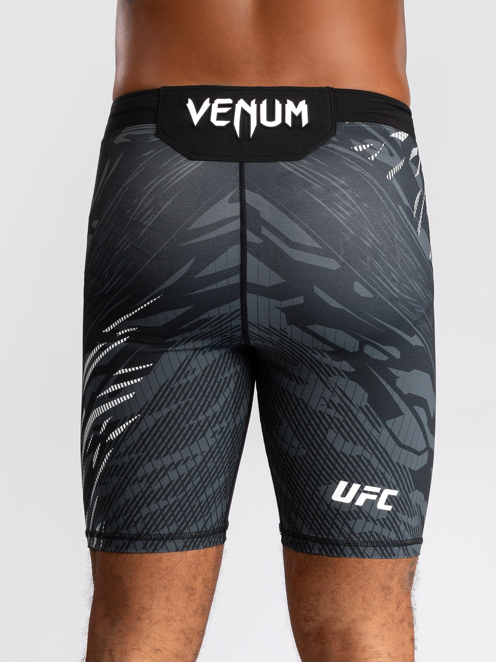 Компрессионные шорты UFC Fusion by Venum Authentic Fight Night Black