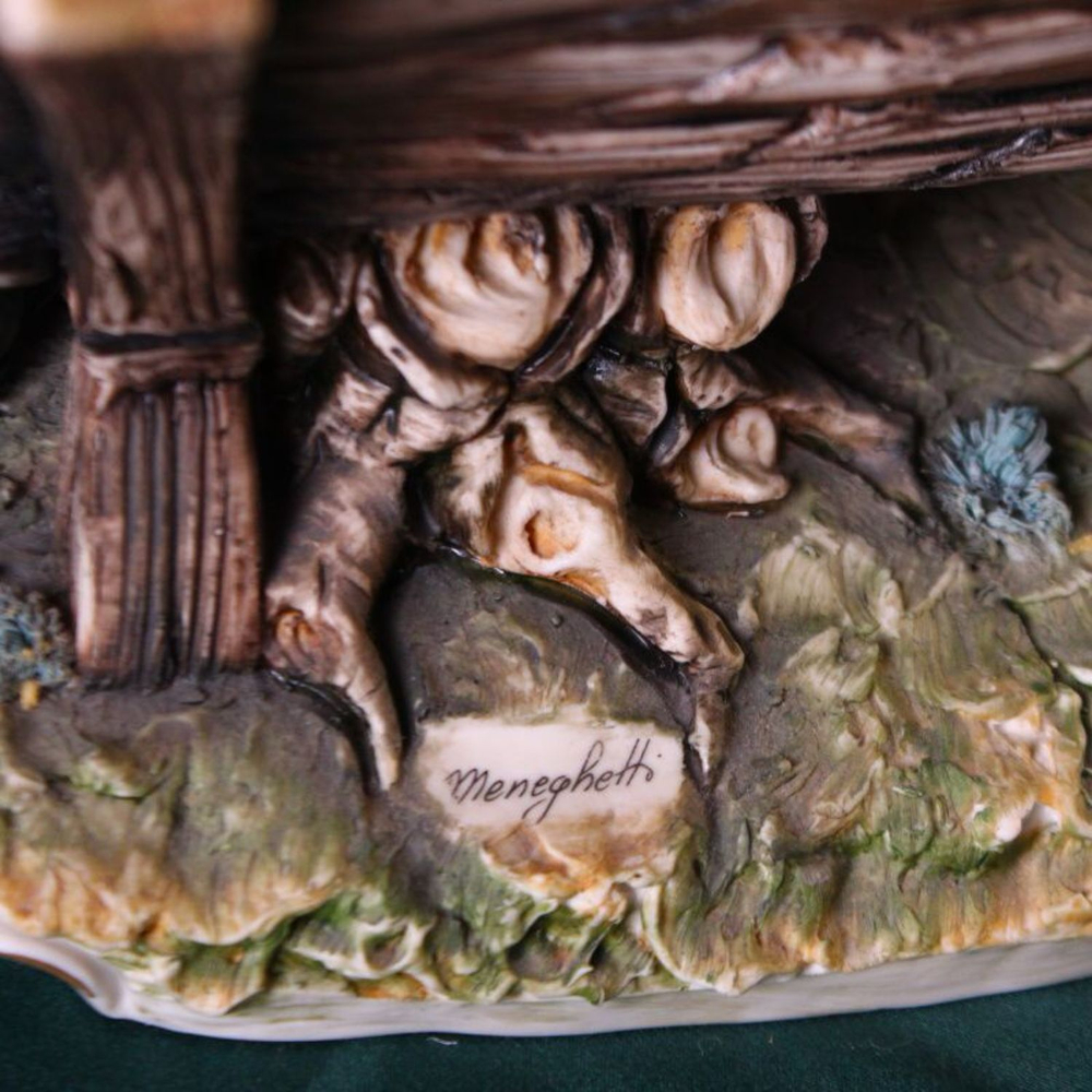 Фарфоровая мануфактура Capodimonte «Отдых на лавочке»