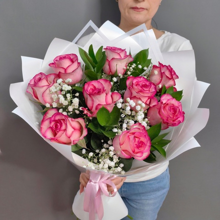 Букет из 9 роз сорта "CAROUSEL" (Эквадор 60 см)