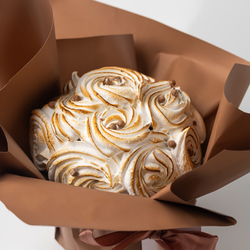 Итальянский кулич с карамельными кубиками