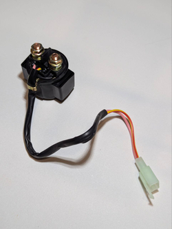 Универсальное реле стартера 12V с фишкой подключения для мотоциклов, скутеров и питбайков
