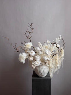 Композиция в кашпо Скабиоза