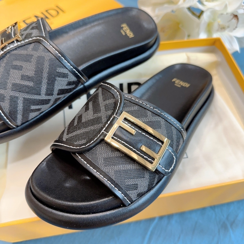 Fendi Slides