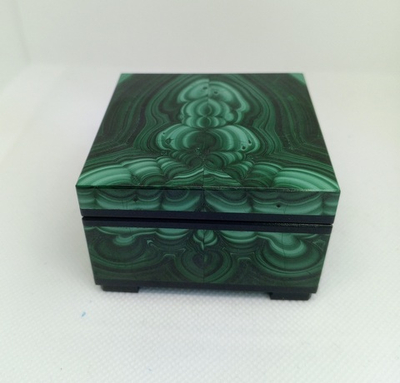 Малахитовая шкатулка квадратная