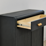 Комод Мадейра из массива сосны с дубовыми ручками, серый