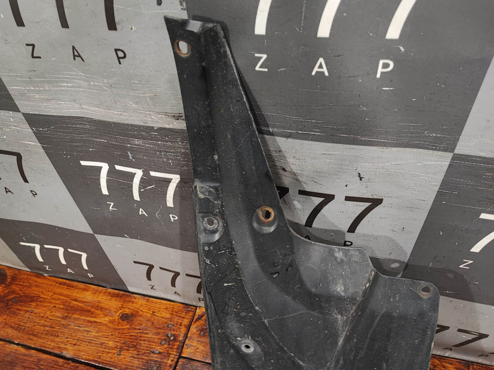 Брызговик задний правый Toyota Land Cruiser Prado 150 09-нв Б/У Оригинал 7662560300C0