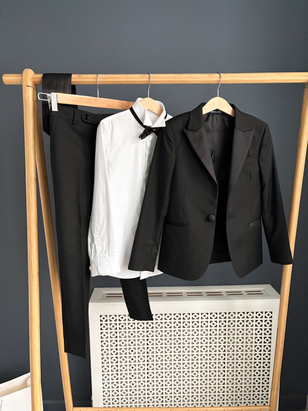 Костюм с рубашкой и бабочкой Emiland, 122