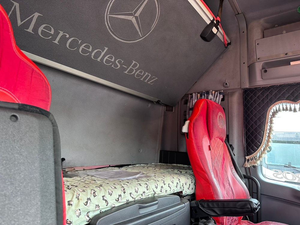 Mercedes-Benz ACTROS 4x2 Седельный тягач 1844 LS (Дизельный, 11,9 л, 435 л.с., АТ)