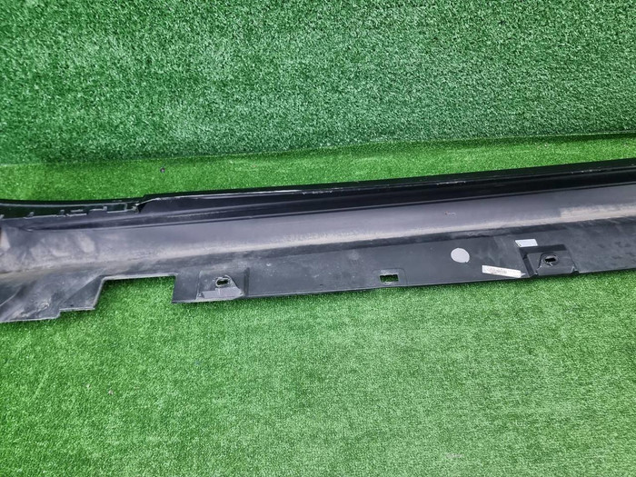 Накладка порога правая Mercedes AMG GT (2017-2023)