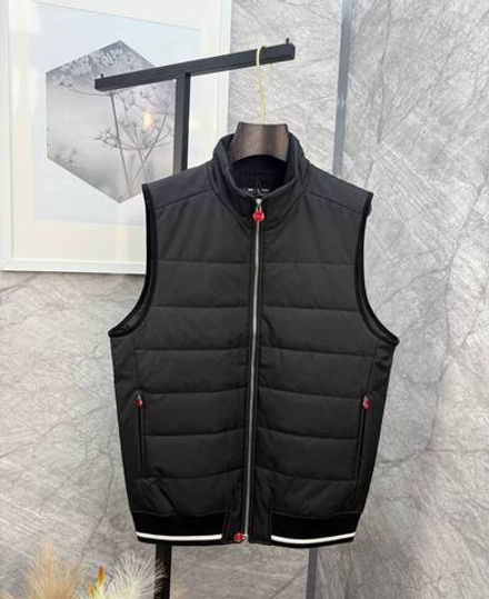 Безрукавка Kiton