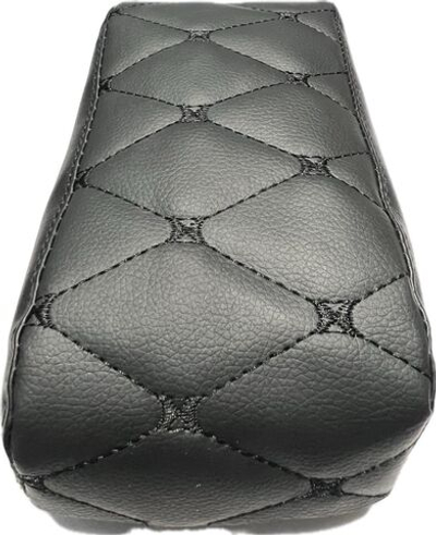 Чехол на штатный подлокотник Лада Приора (чёрная нить Бабочка)