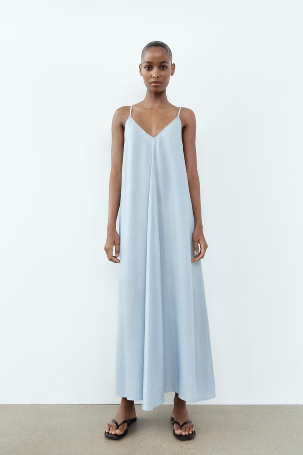 ZARA СТРУЯЩЕЕСЯ ОБЪЕМНОЕ ПЛАТЬЕ, ГОЛУБОЙ