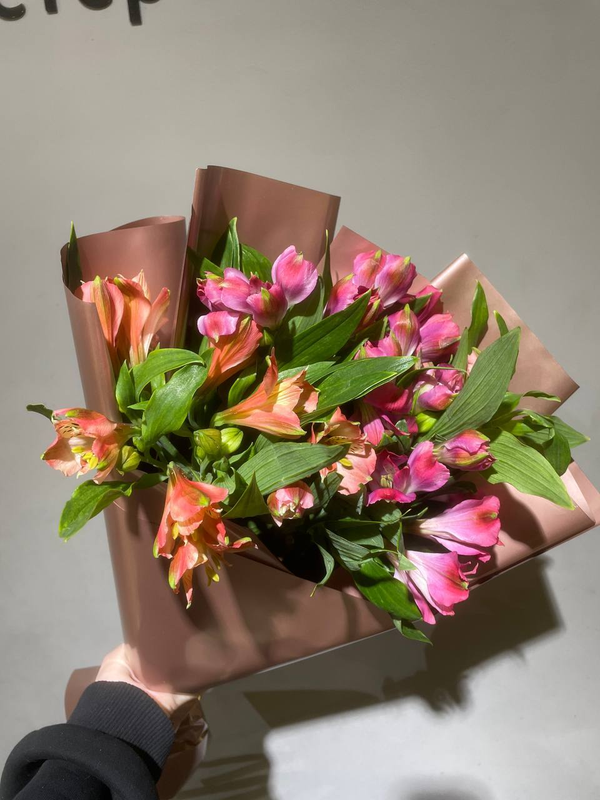 Букет "Малиновый пунш"