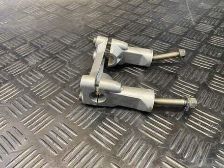 Крепление руля Yamaha FZ1 Fazer RN17(гнутая шпилька)