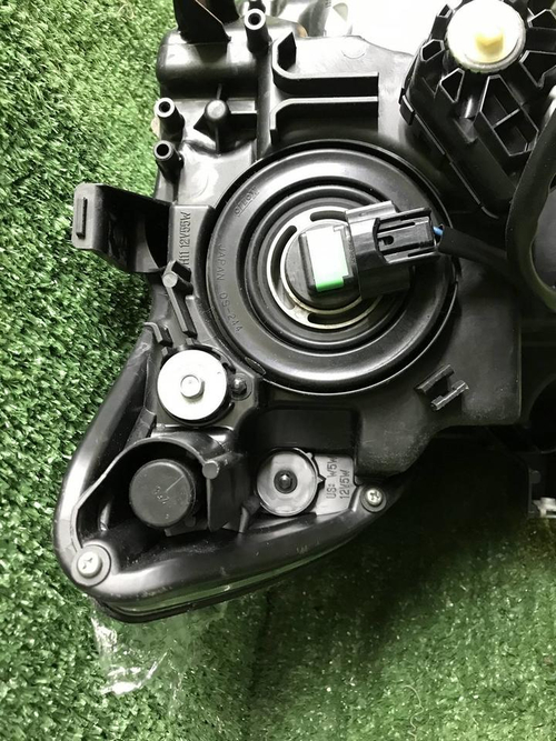 Фара левая Nissan X-Trail T32 (2017-2022) галоген