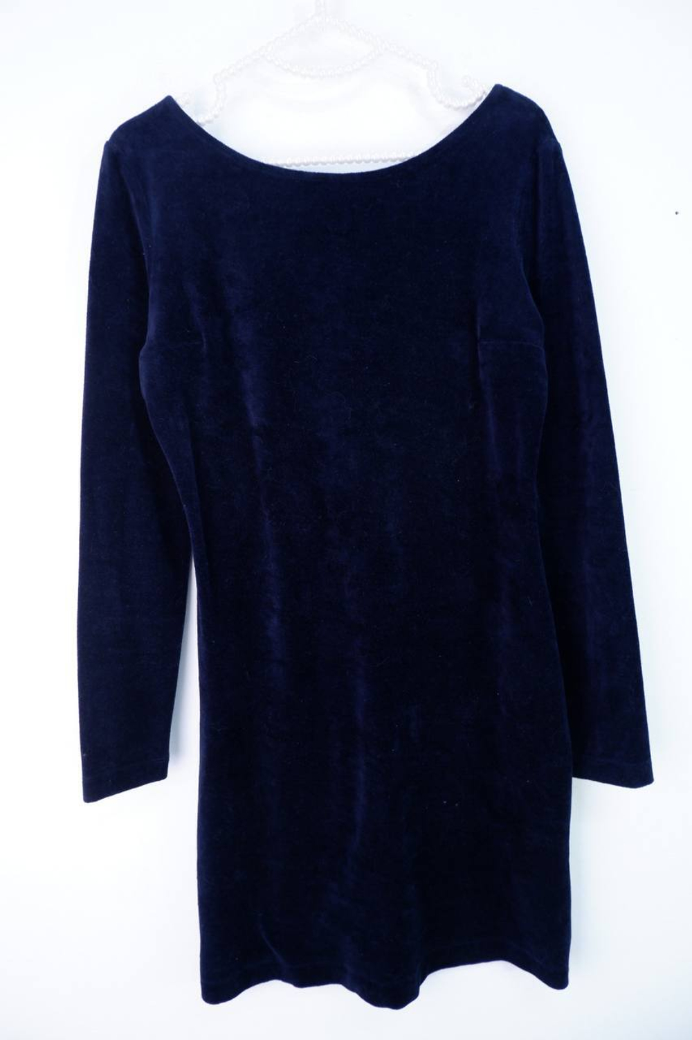 Платье oodji лаконичного кроя, из ткани под бархат, маркировка S, на 44 размер