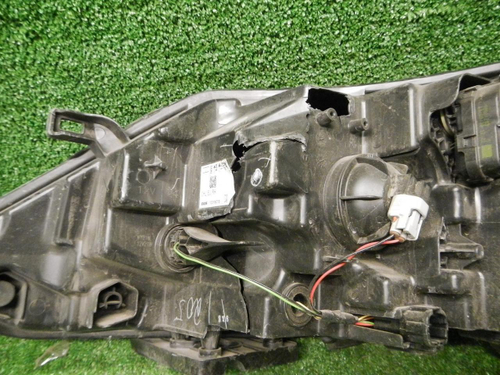 Битая Фара правая Nissan Qashqai J11 (2013-2019) галоген