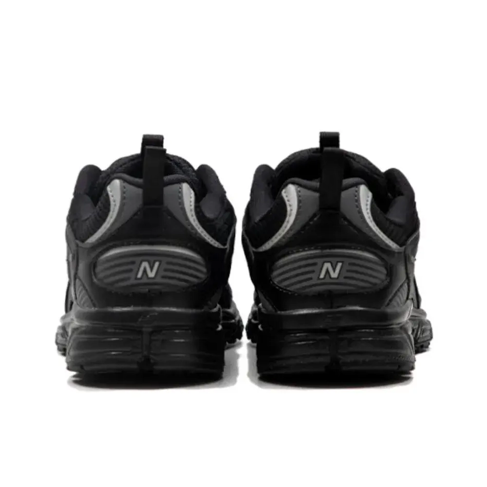 Кроссовки New Balance 408 'Black Silver' ML408K