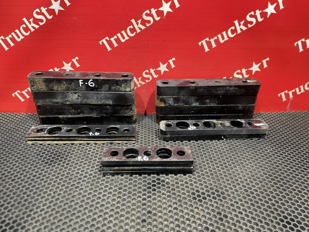 Комплект проставок топливного бака 2024г.