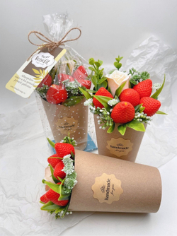 Мини букет «Клубника - крафт»