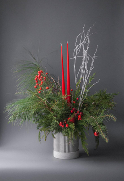 Новогодняя композиция в бетонном кашпо