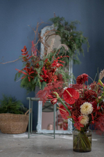 Интерьерный красный