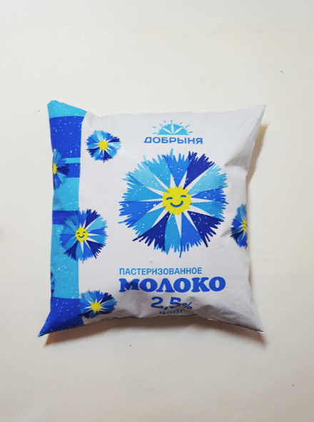 Молоко Добрыня 450г 2.5%