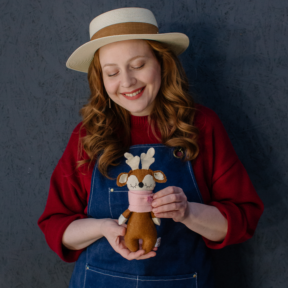 Игрушка ручной работы Олененок