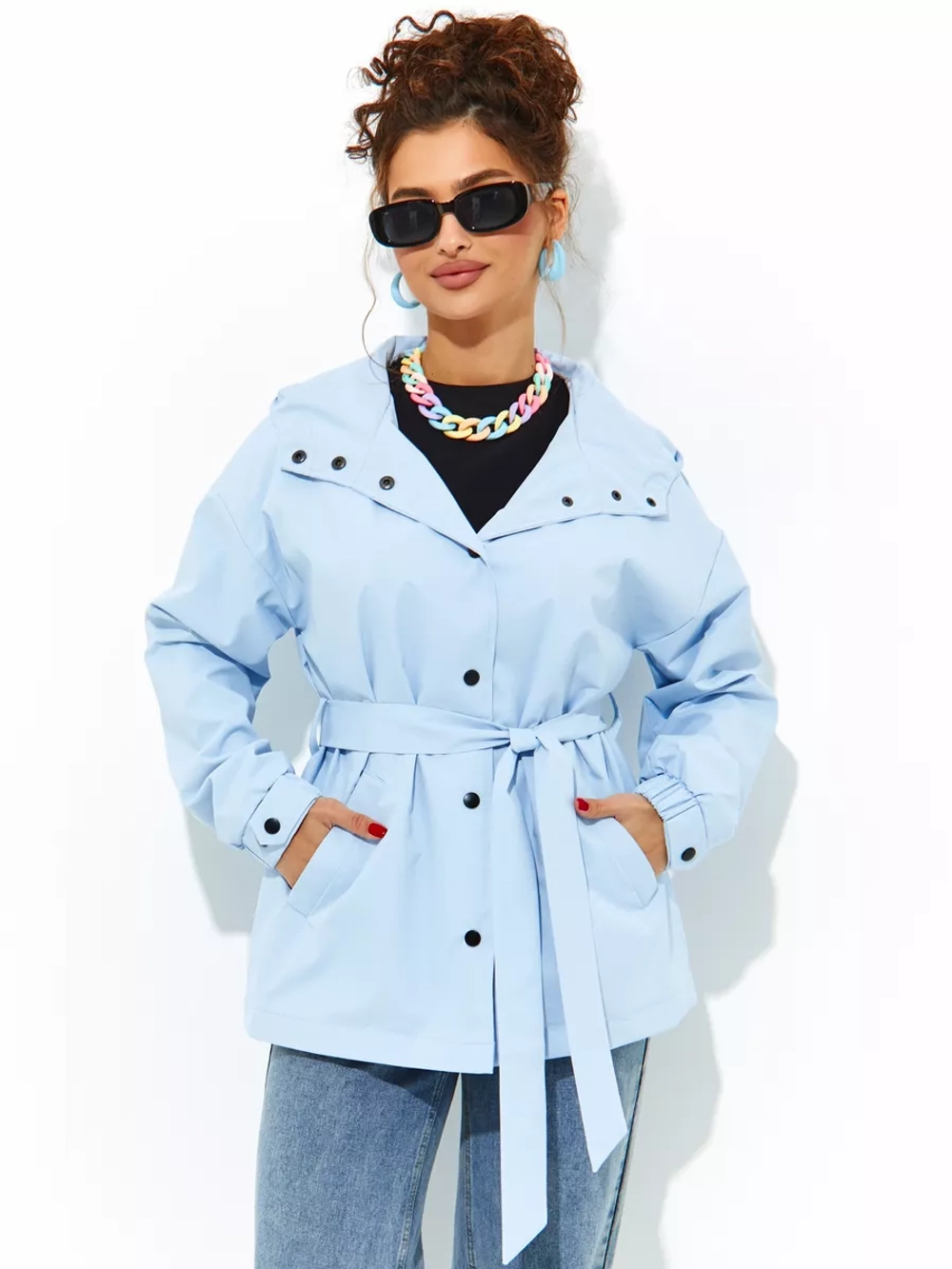 Ветровка осенняя с капюшоном