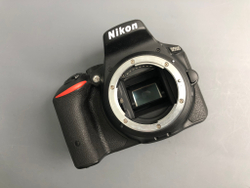 Nikon D5500 kit 18-55mm 1.080 кадров