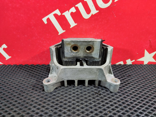 Подушка двигателя задняя