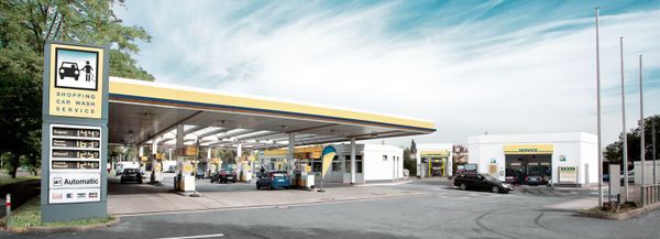 Очистка на автозаправке: чистота повсюду, от магазина до мойки