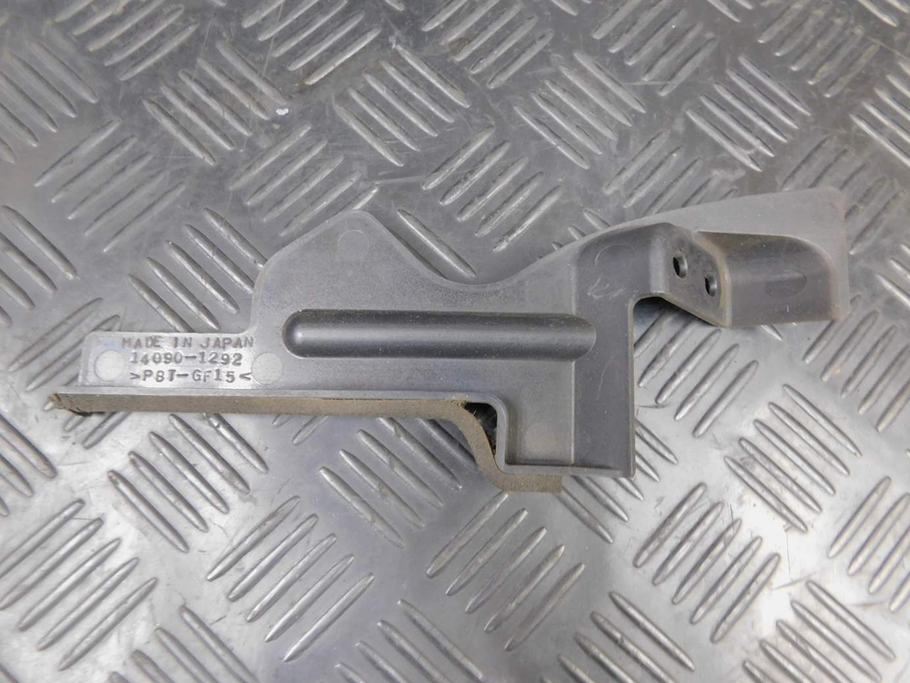 Пластик внутренний Kawasaki ZZR 400 98 14090-1292 053083