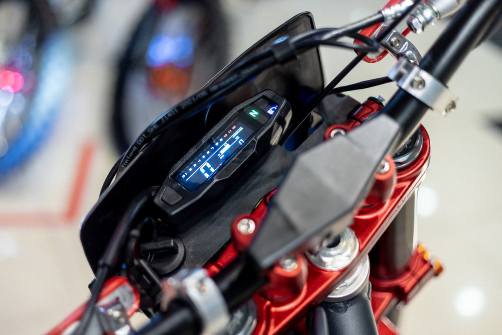 Мотоцикл кроссовый Zuumav FX CR 250CB RED 21/18