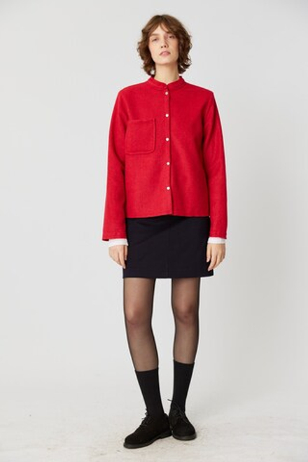 Жакет с карманом из брусничной шерсти