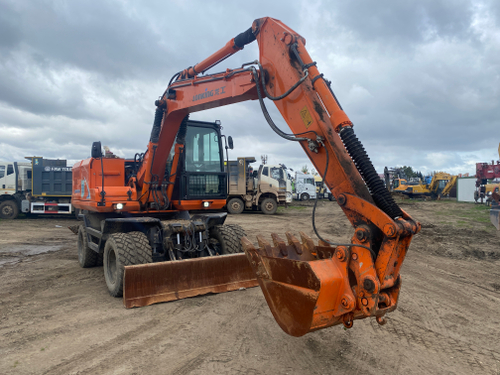 Lonking CDM6150* Экскаватор колесный CDM6150W (Дизельный, 3,9 л, 126 л.с., АТ)