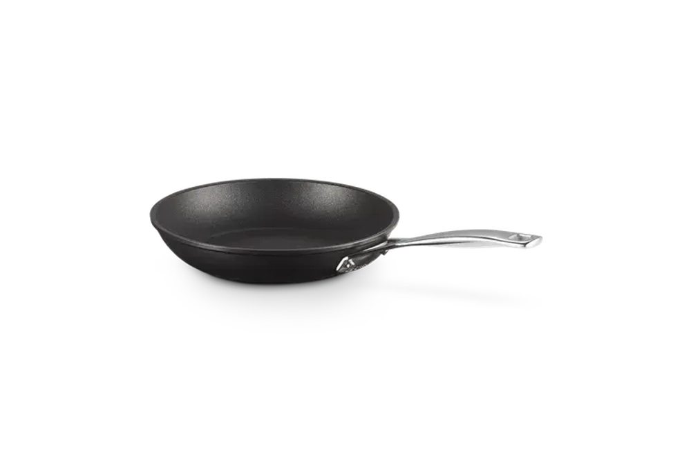 Le Creuset Сковорода с антипригарным покрытием 22 см.