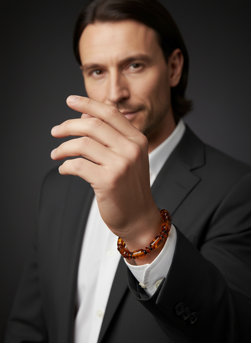 Браслет на руку. Янтарь натуральный формованный