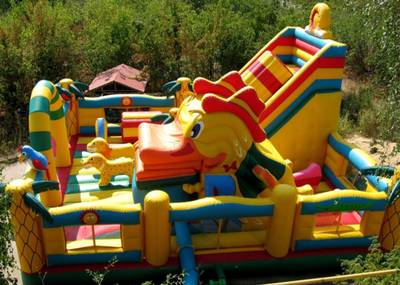 Надувной батут "Мульти-сафари-утка" 9*7*5 м