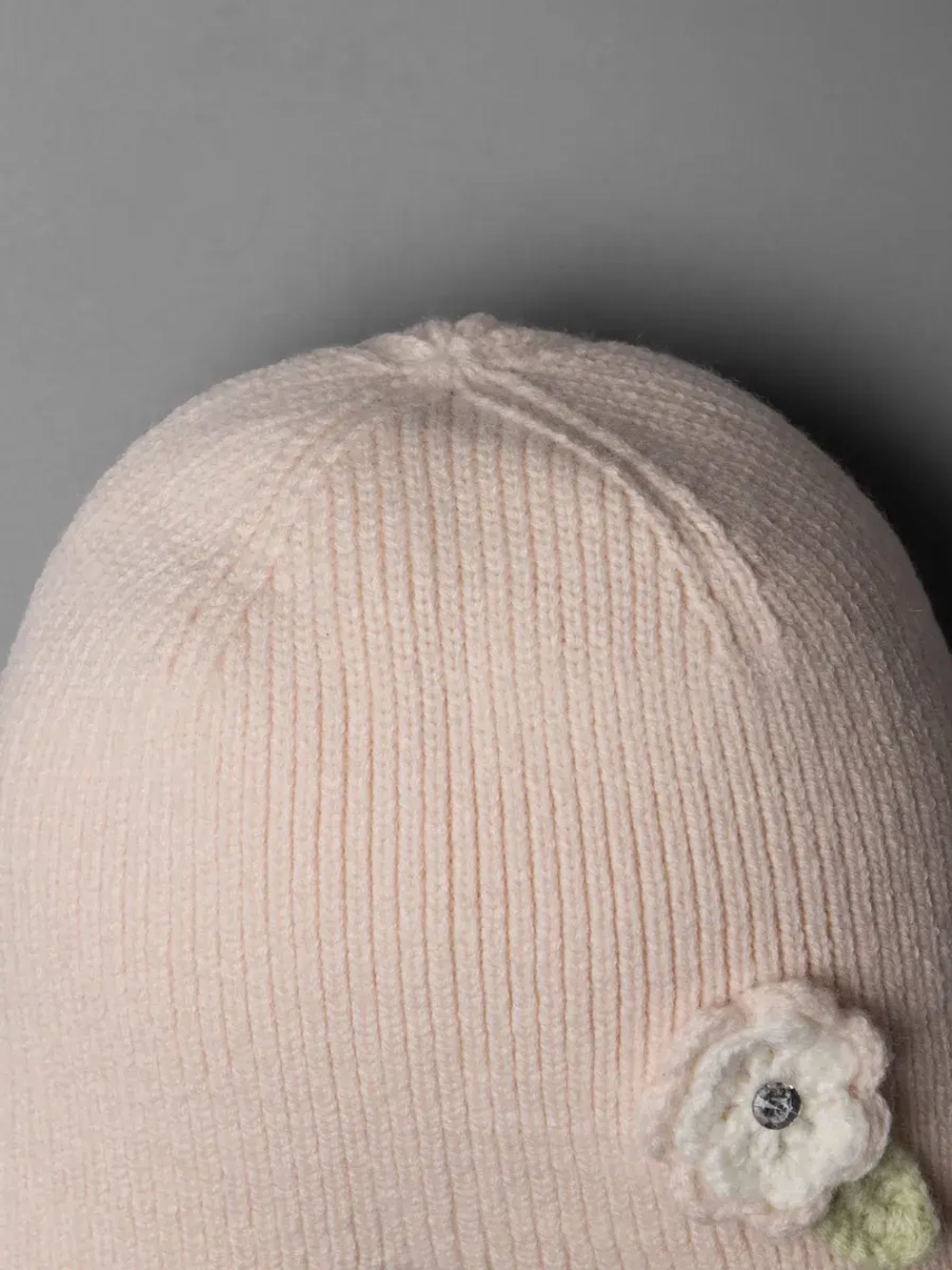 Шапка-чепчик для девочек на осень