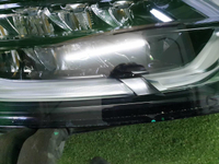 Битая Фара правая Land-Rover Discovery 5 (2016-2021) LED