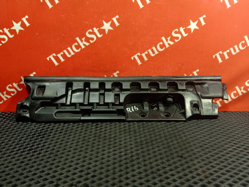 Уплотнитель капота правый